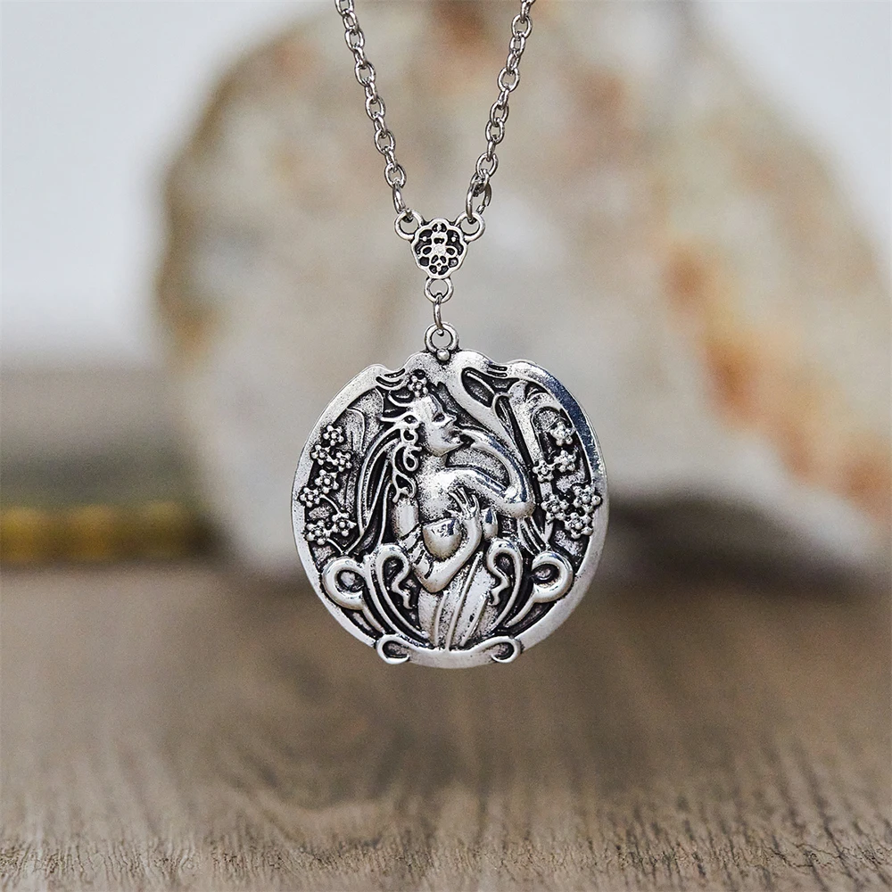 

Geometric People Pendant Necklace for Women Statement Retro Personalized Hanging Choker Ladies Metal Chain Jewelry Accessories