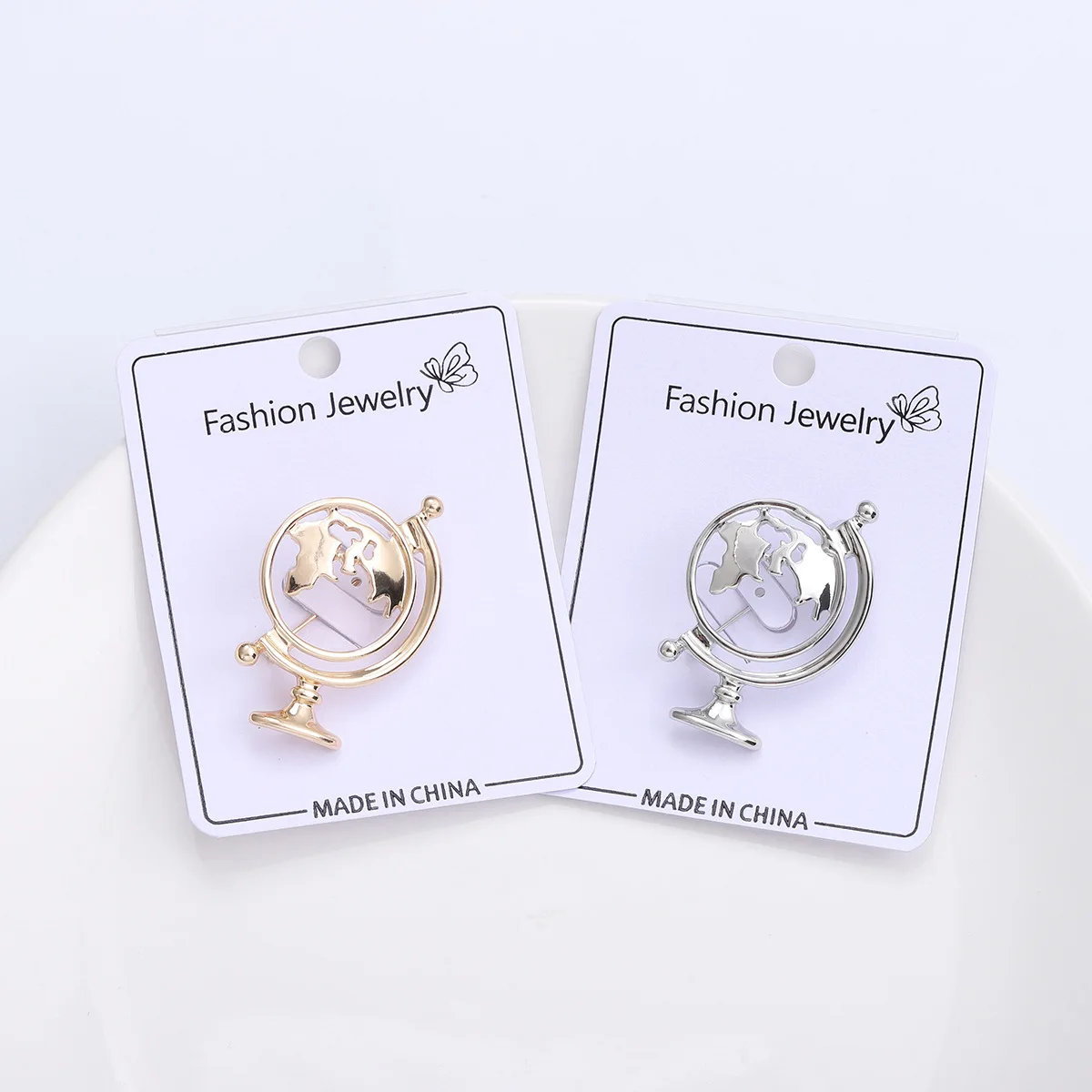 Брошь в форме глобуса цвет ассортименте