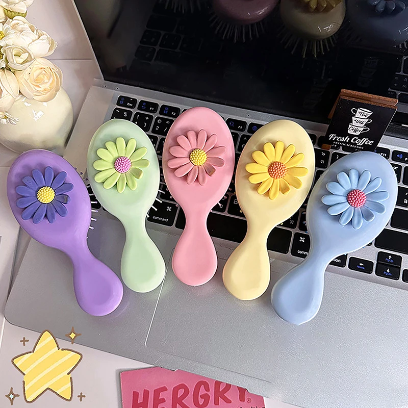 Расческа массажная Складная с зеркалом милая цветная Массажная маргариткой