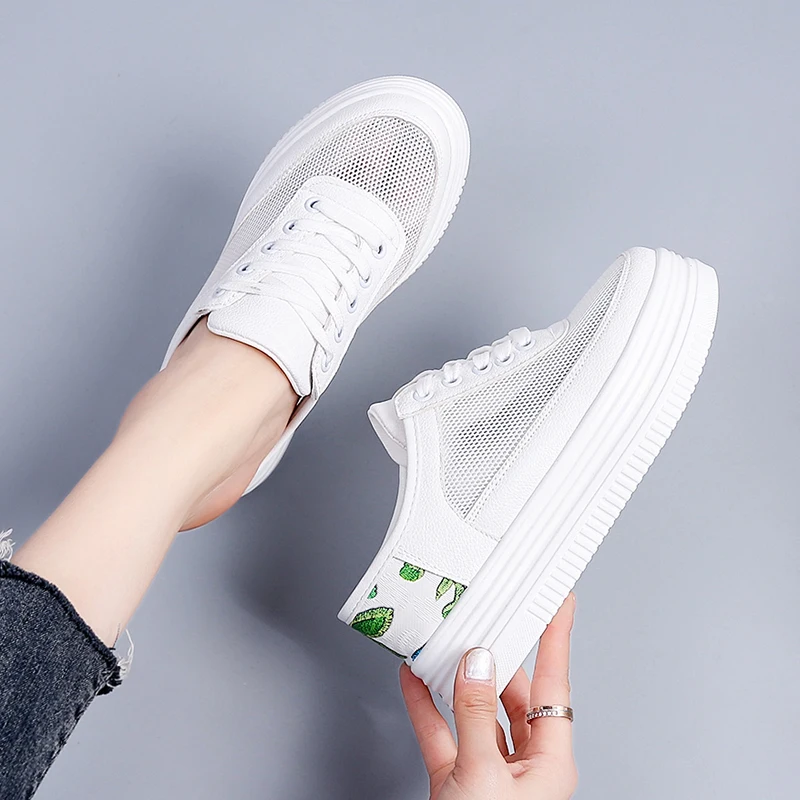 

New Spring Summer Women's Slippers Color Matching Hand-painted Flowers Outside Wear Lazy Height Thick Bottom Without Heel CB-28