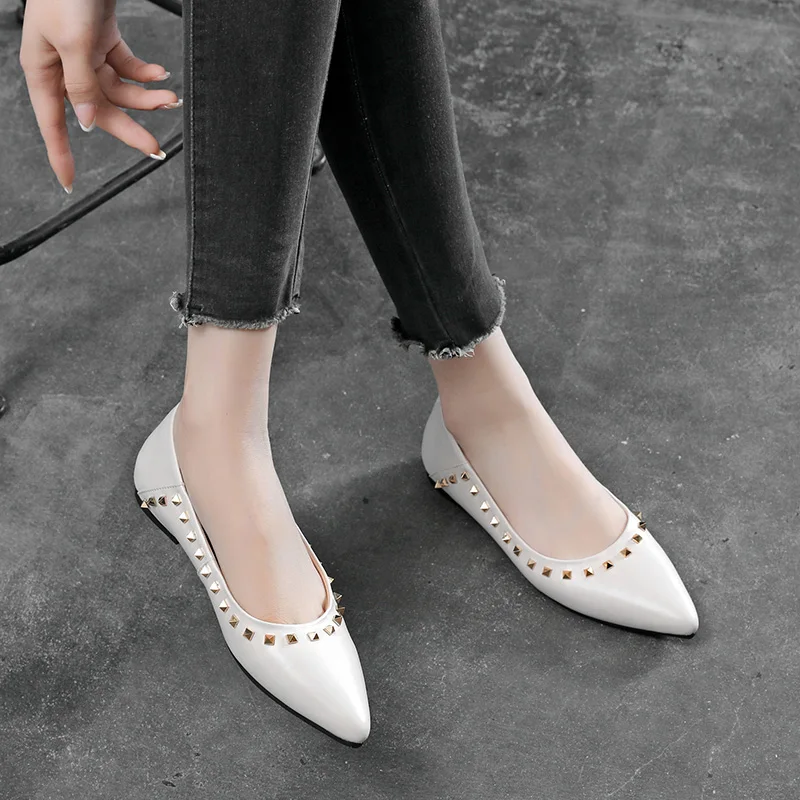 

Female Cheap Plus Size Gold Rivets Adult Matte Shiny Summer Beach Shoes Women's Fashion On Flats White Black Red Patchwork