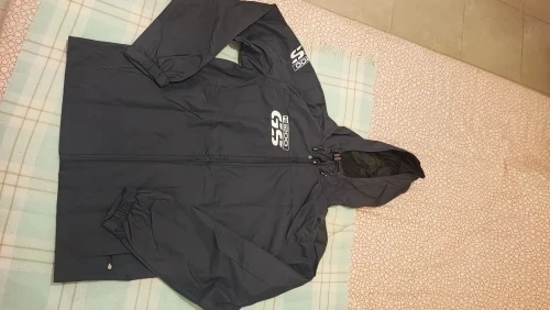 Куртка мужская с капюшоном на молнии 3D эффектом