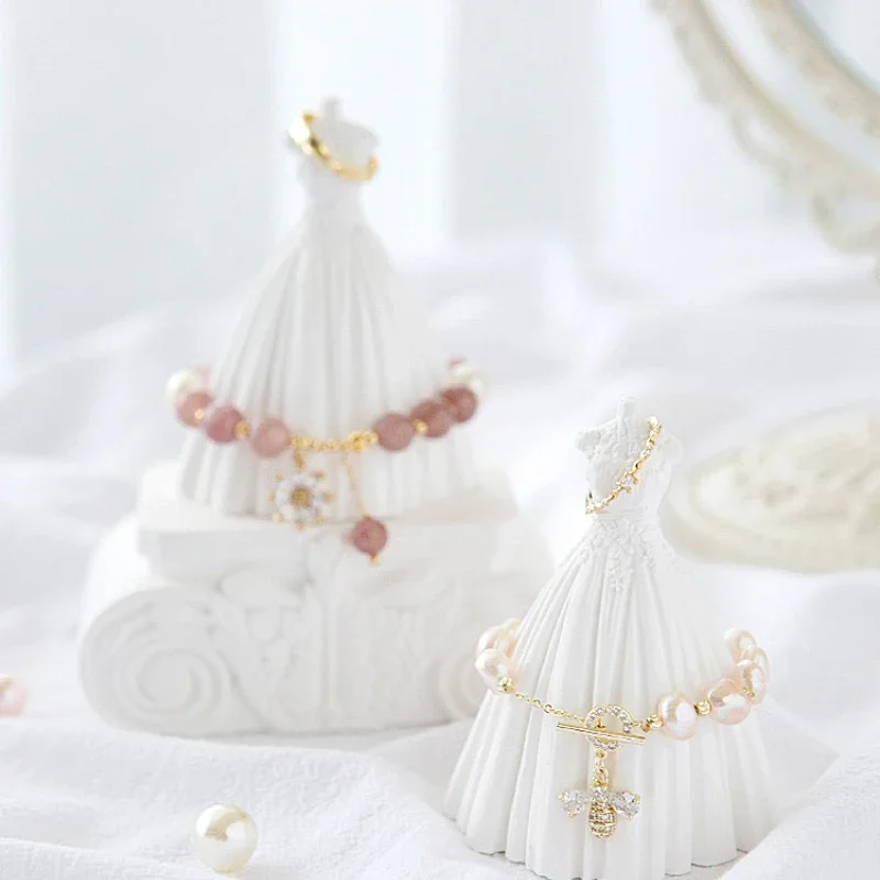 Белый пластырь ювелирные изделия серьги ожерелье кольцо набор для фотосъемки