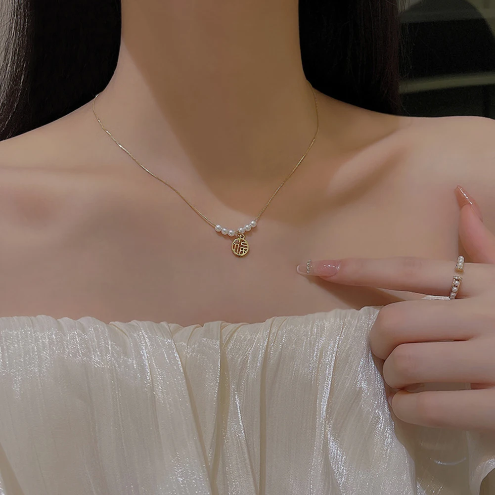 

2022 New Vintage Style Simple Imitation Pearls Choker Necklaces Women Summer Clavicle Chain Clothes Jewelry Accessories