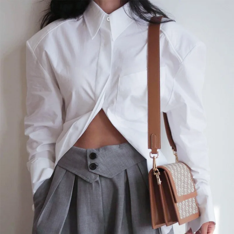 Блузка женская с открытой спиной карманом и длинным рукавом