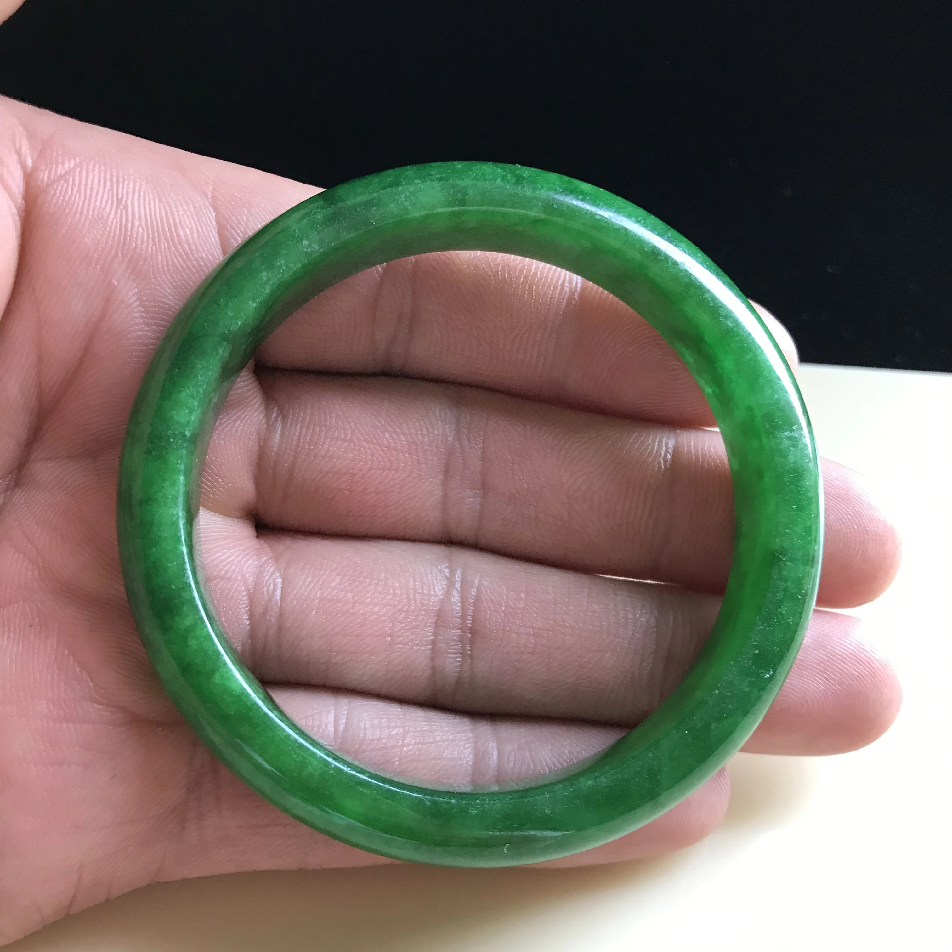 

Burma 100%Genuine High-end Jadeite Bracelet Jewelry Jade Bangles For Women 59mm (With Certificate)