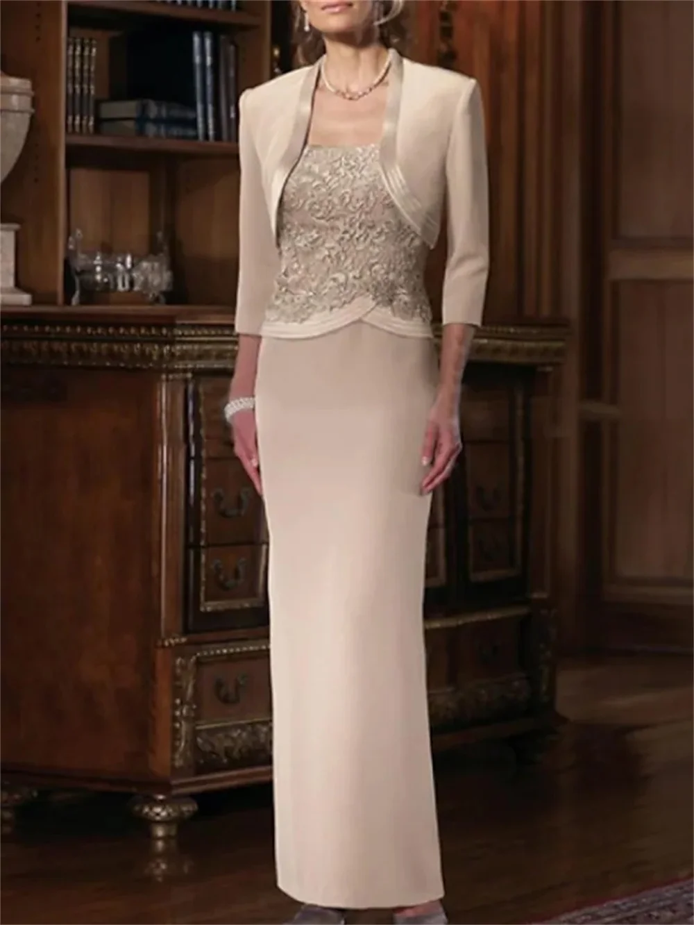 

Gorgeous Appliquéd Floral Wedding Luxury Trumpet/Mermaid 2022 Sheath / Column Mother Of The Bride Dress Short Jacket Chiffon