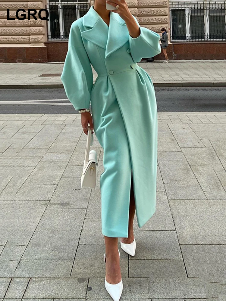 

Женская двубортная куртка с рукавами-фонариками и отложным воротником