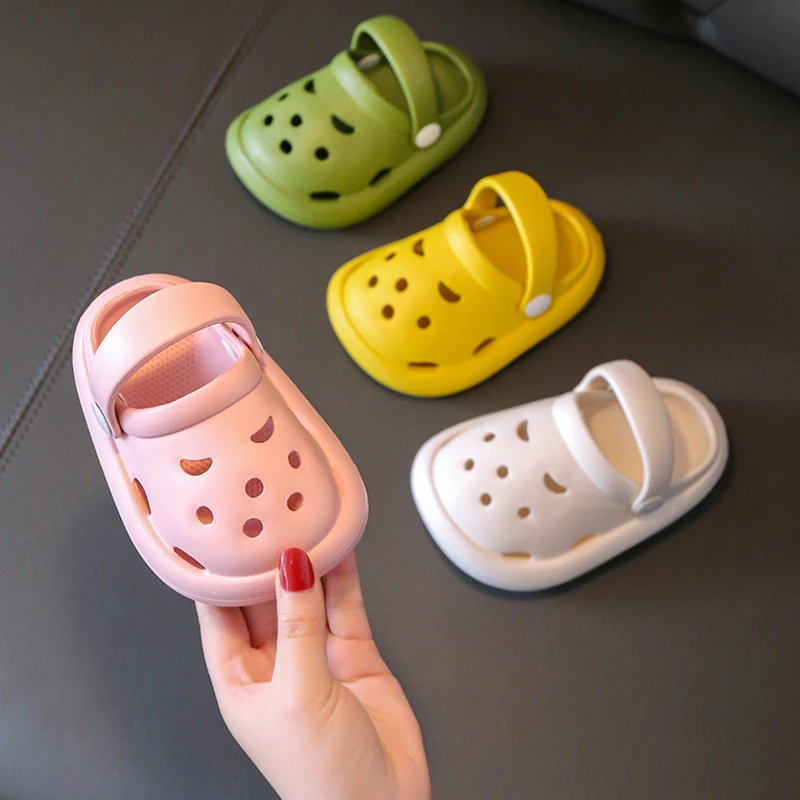 

Летние детские сандалии из ЭВА, новые модные дышащие тапочки, Повседневная Уличная пляжная Милая обувь для девочек и мальчиков A238