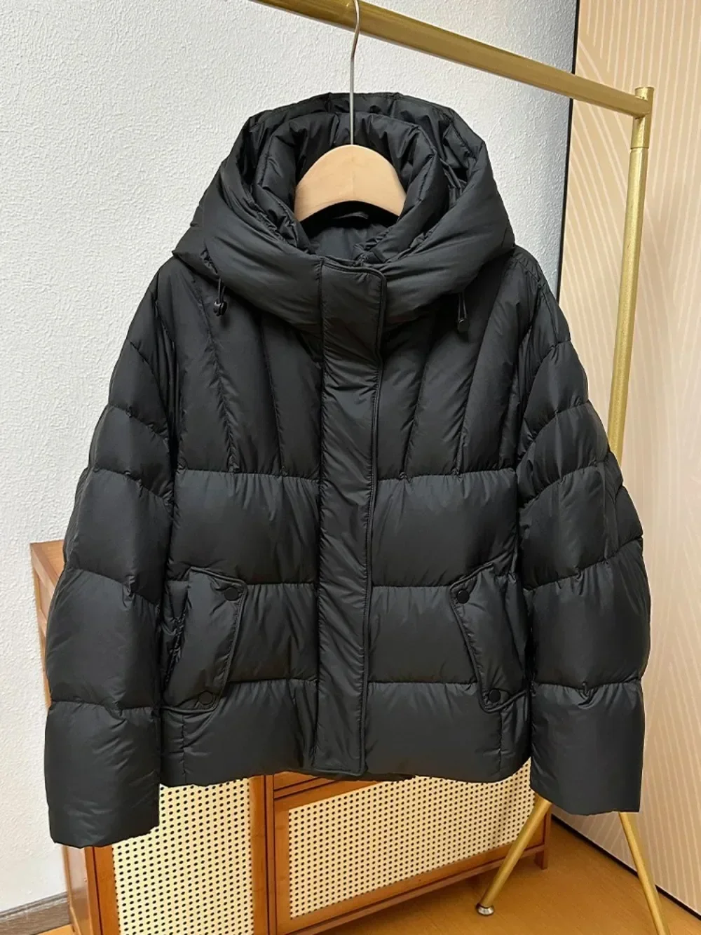 Новинка 2024 ультралегкая теплая куртка-пуховик с капюшоном женская толстая парка