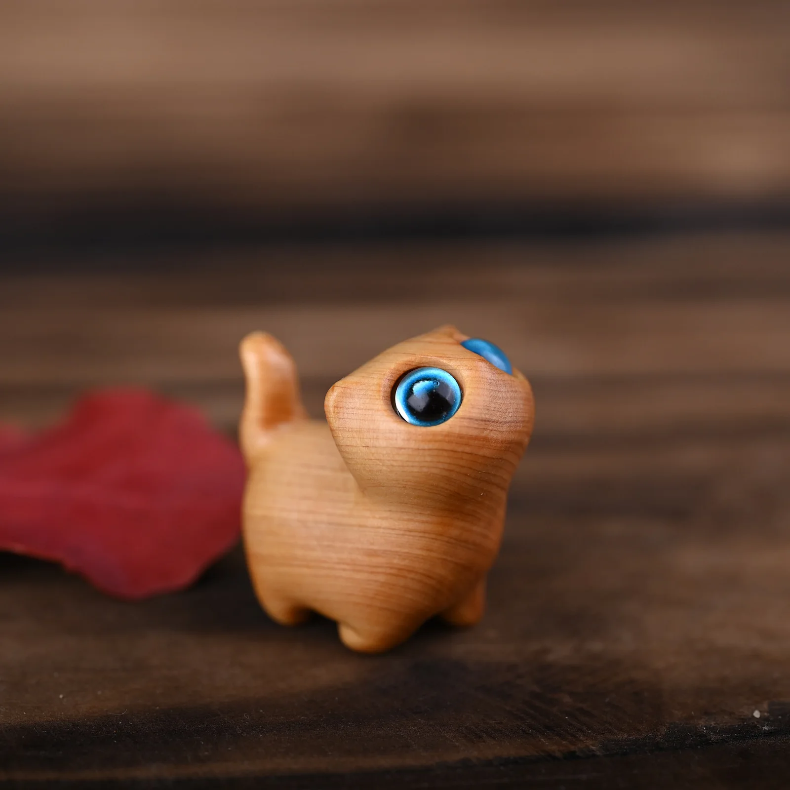 

Деревянный милый кот