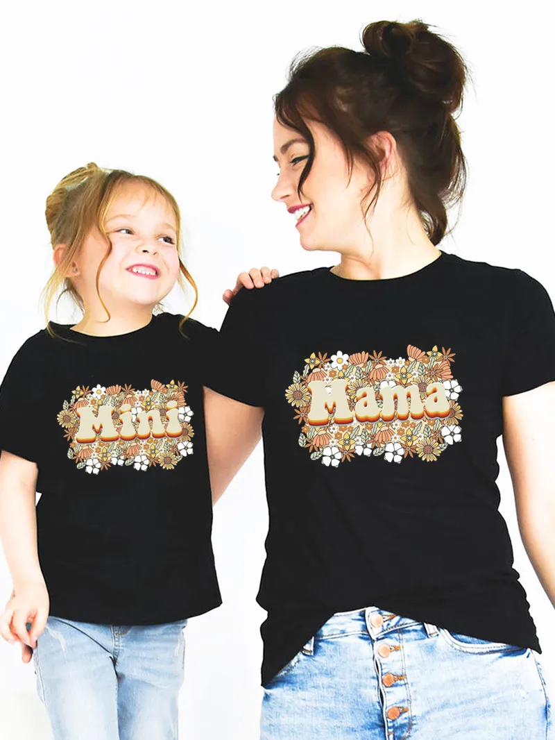 

Flower Mama Mini Family Matching Outfits T-shirt Women Kid Besties Mother Daughter Me Tops Girl Mommy Baby Clothes Mommy Tee