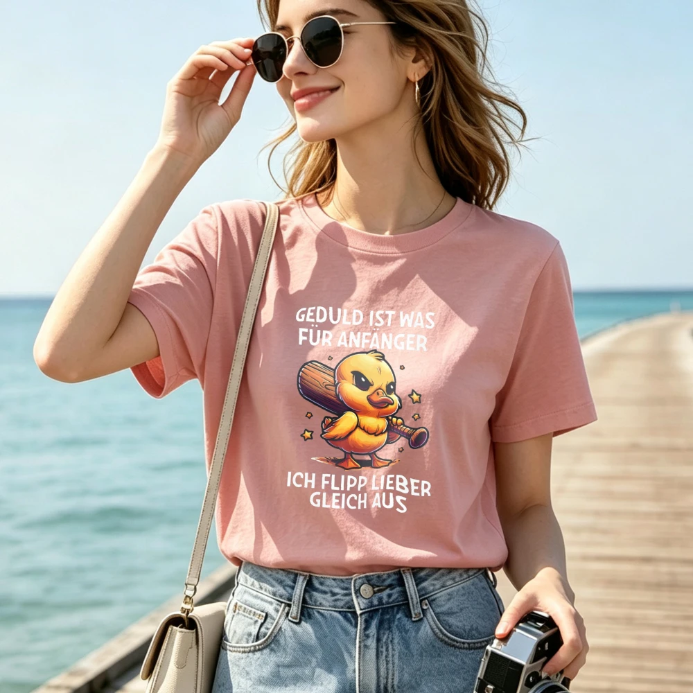 Фото Футболка Geduld Ist Was Für Anfänger с принтом Angry Duck Baseball Bat, с круглым вырезом, короткими рукавами, забавным слоганом, летняя футболка №1