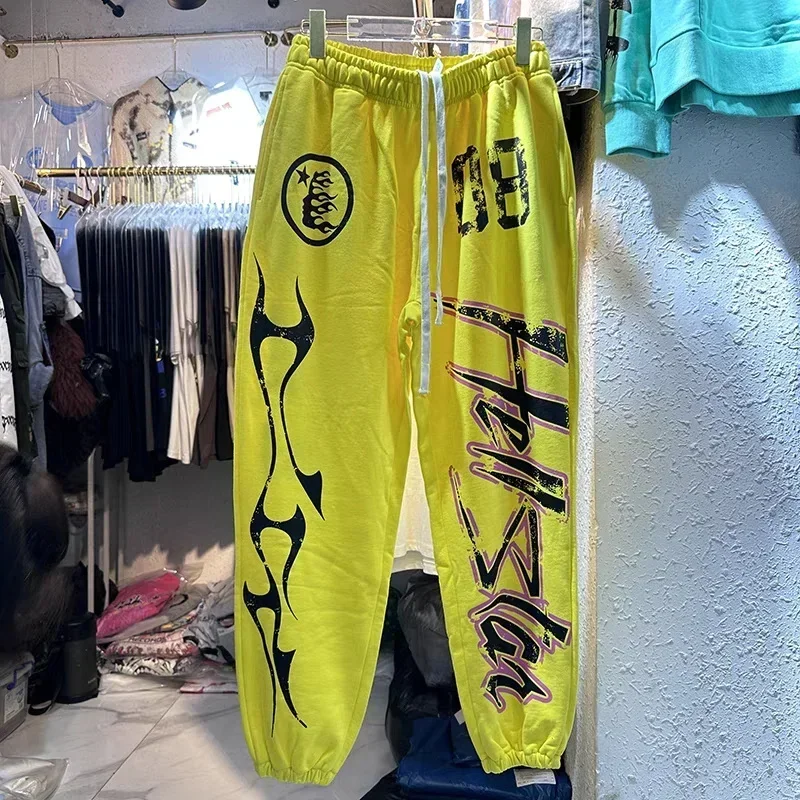 

Новинка Винтажные Спортивные Повседневные хлопковые брюки Hellstar с принтом в виде граффити с мытым носком и надписью 1:1