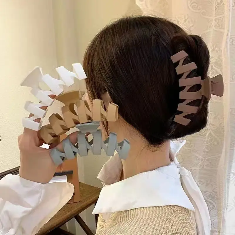 

Hairclip Crab for Hair Large Claws Matte Updo Solid Color Popular Catch Clips Women Luxury Woman Vintage Accessories Claw Girl