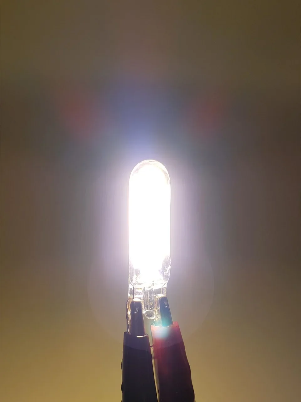 

1/4 шт., Автомобильные светодиодные лампы T15 с COB матрицей