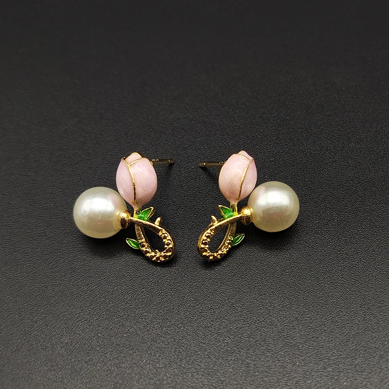 

New Little Imitation Pearl Metal Gold High-end Fashion Stud Earrings Flower Pumpkin Love Gourd Camellia Earrings Jewelry