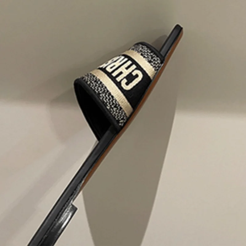 

Luxury Slippers Women Sandals Embroider Letter Slippers Classic Ladies Sandals Flat Holiday Beach Shoes Party Shoes