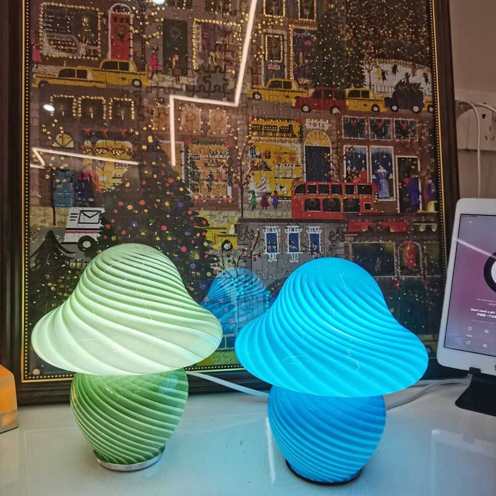 Светодиодная настольная лампа в виде грибов полупрозрачная Милая полоску из