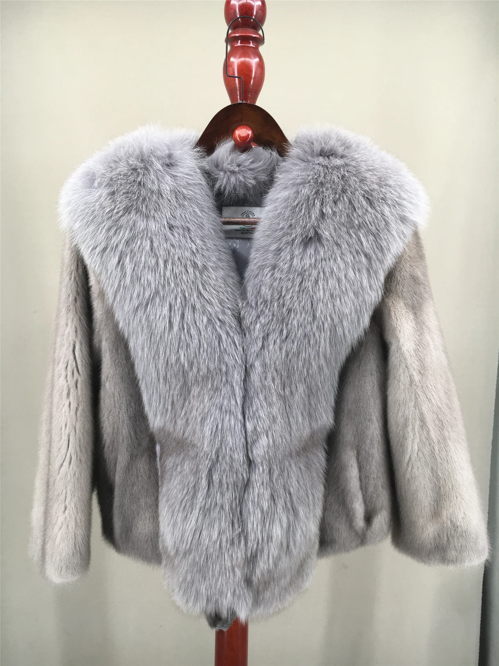 

stock on sale natural mink fur coat jacket 2023 gray color with fox fur collar