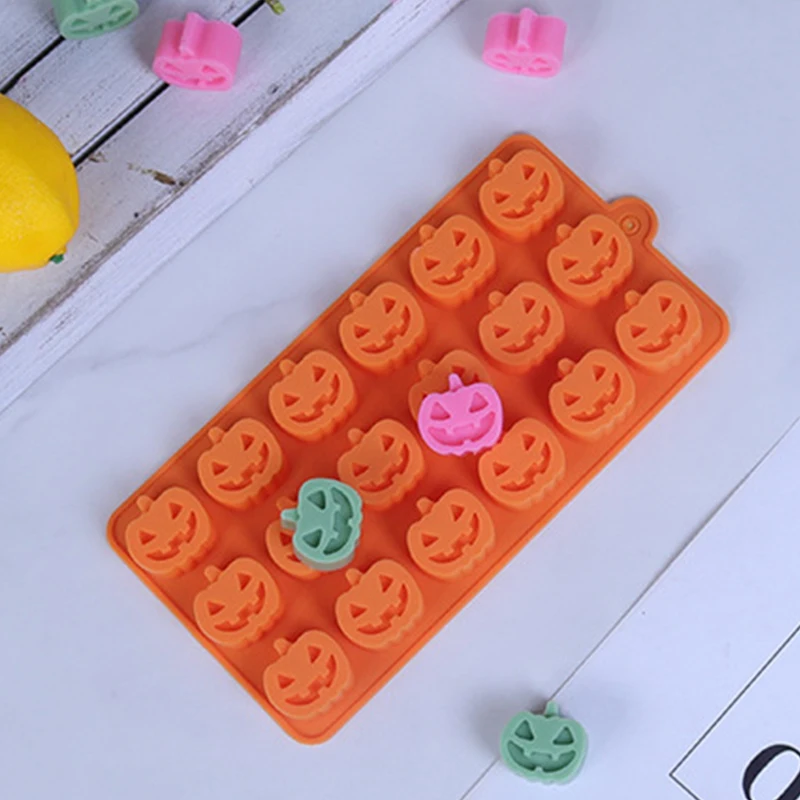 

18 Holes Mini Halloween Silicone Pumpkin Mold for Thanksgiving Pumpkin Chocolate Gummies Candy Christmas Candy Cake Decoration