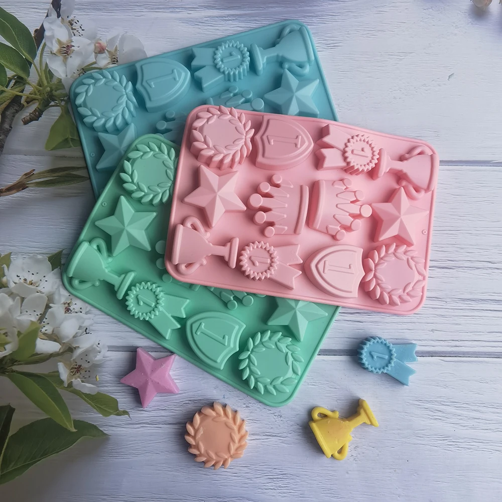 

12 Cells Silicone Cake Mold Trophy Crown Style Heat Safe Material Bakeware Ice Tray Candle Jelly Biscuit Chocolate Molds