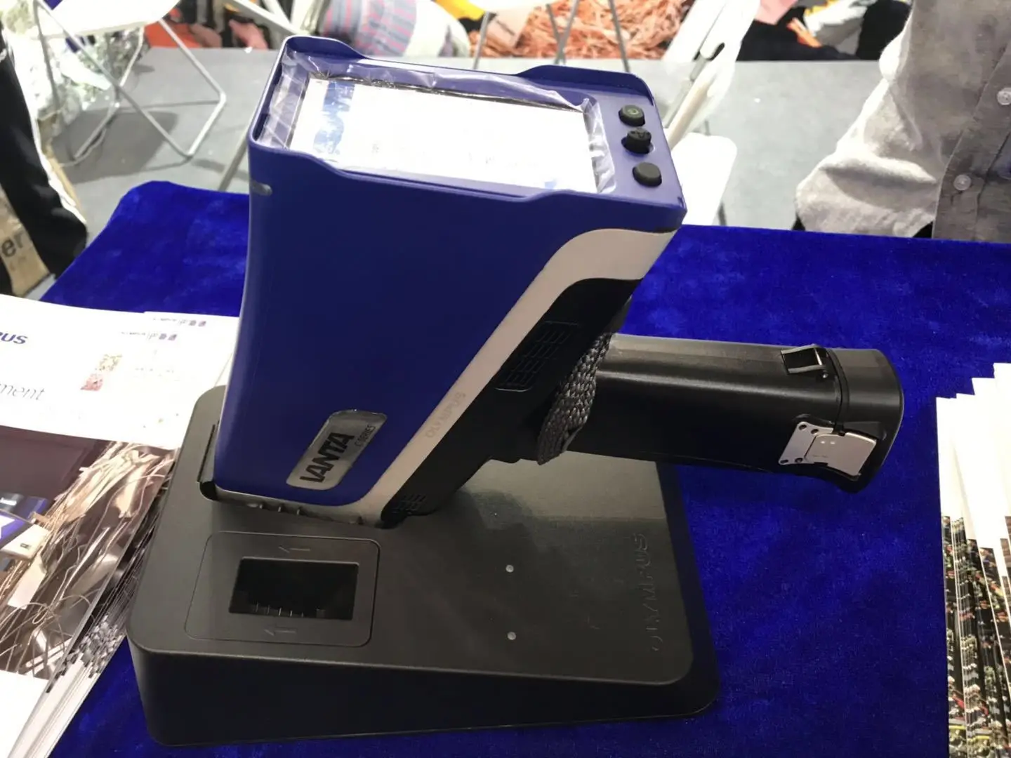 Рентгеновский флуоресцентный спектрометр Ручной анализатор сплавов