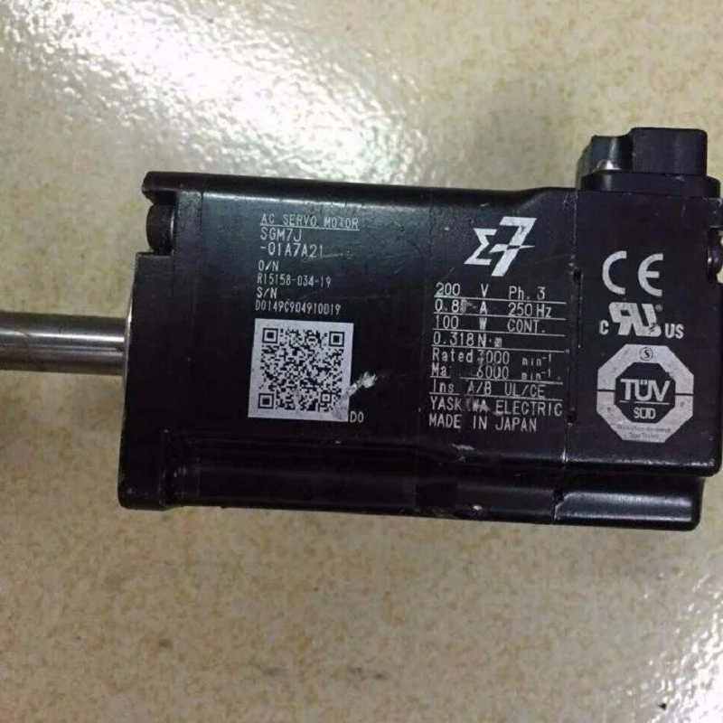 

Free shipping new in box motor servo Yaskawa 100w SGM7J-01A7A21 AC SERVO MOTOR