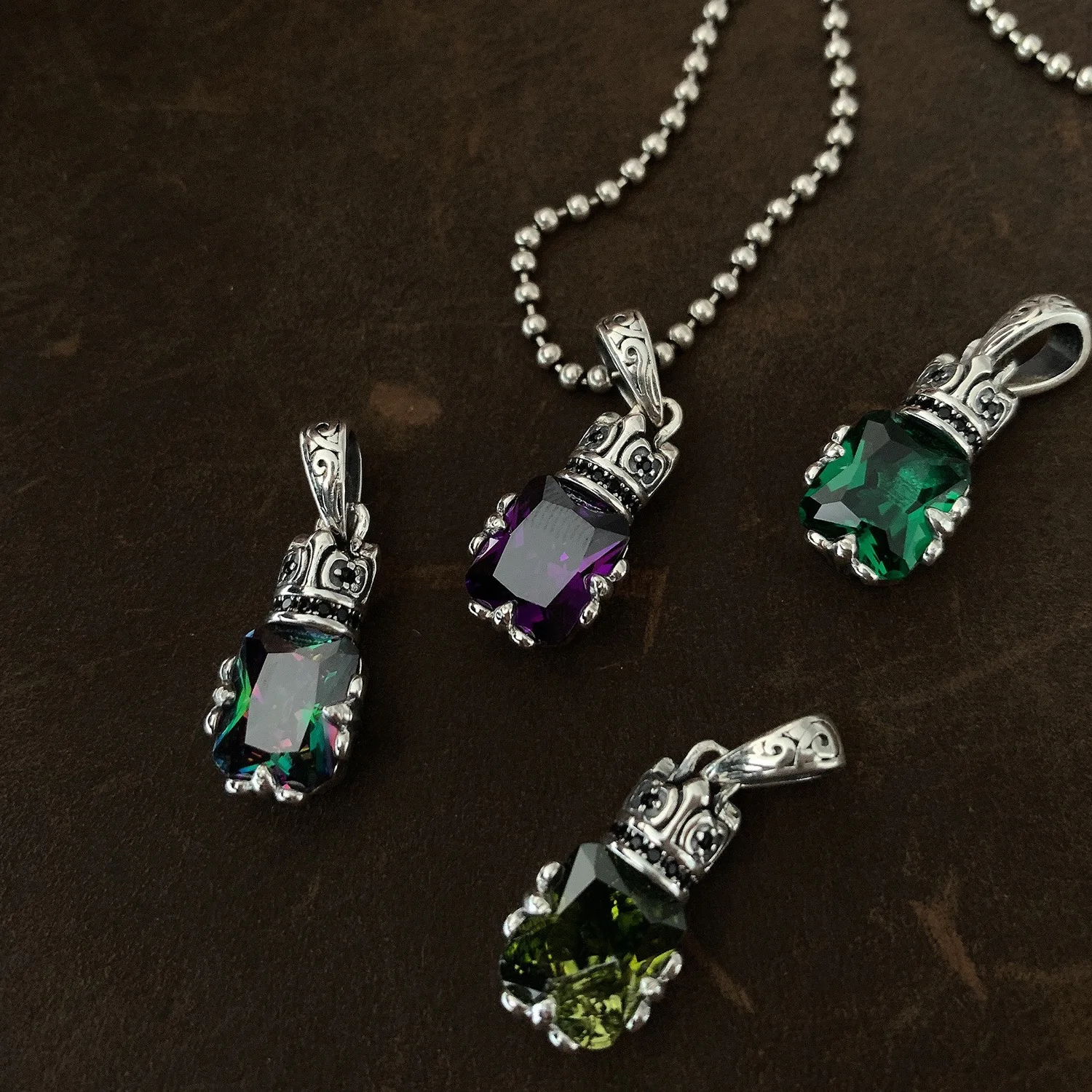 

MEETSOFT Trendy 925 Sterling Silver Retro Character Avatar Crown Square Green Zircon Pendant of DIY Handmade Making Necklace