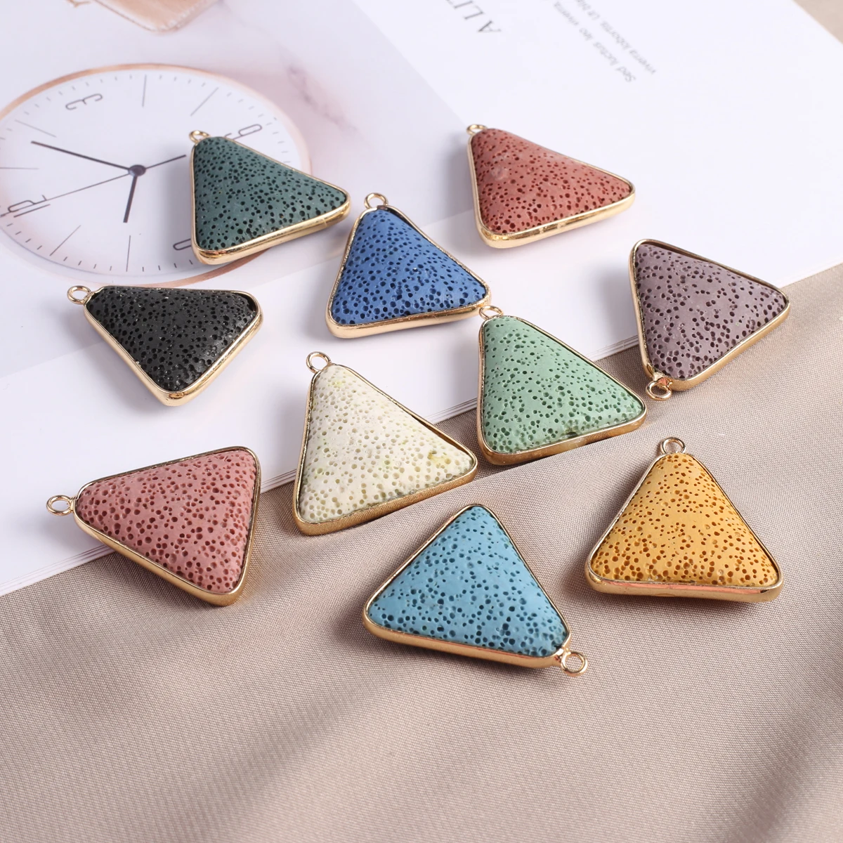 

Exquisite Colourful Triangle Lava Stone Pendant Natural Volcanic Rock Pendant for Making DIY Necklace Accessories 33x30x8mm