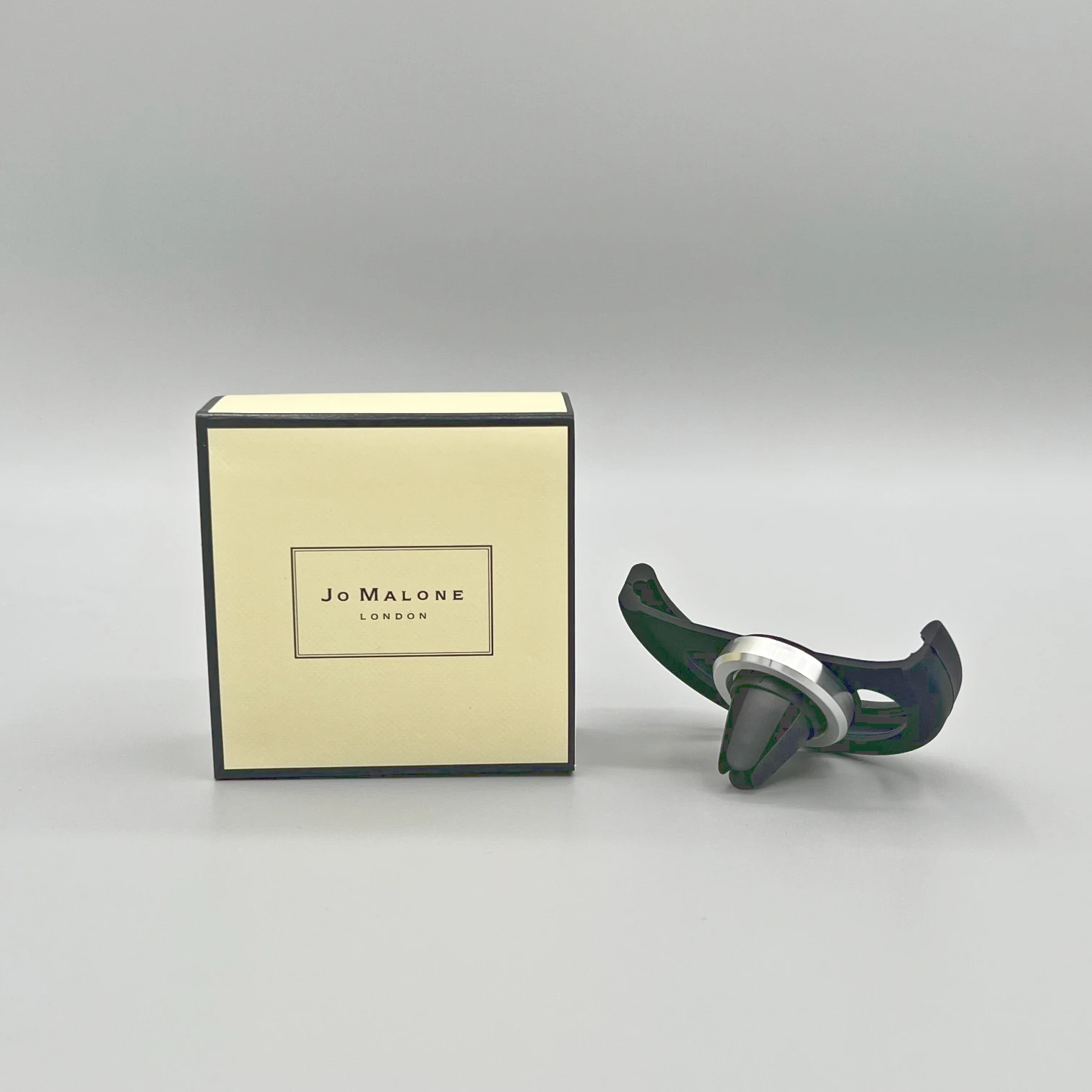 

Car Fragrance Special Bracket Air Freshener Diffuser Car Conditioner Air Outlet Clip With English Pear Lime Basil Pendant Decor