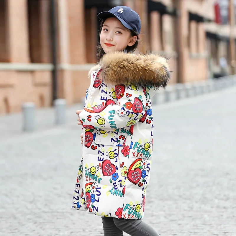 

Коллекция 2021 года, Корейский детский модный пуховик милое ветрозащитное и теплое плотное пальто с рисунком граффити для девочек Одежда для ...