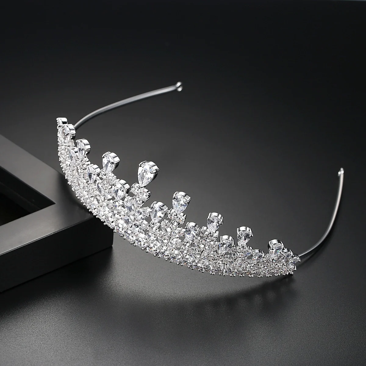 

Floating Unrested Hairpin Fashion European and American Style Bridal AAA Zircon Inlaid Hair Accessories