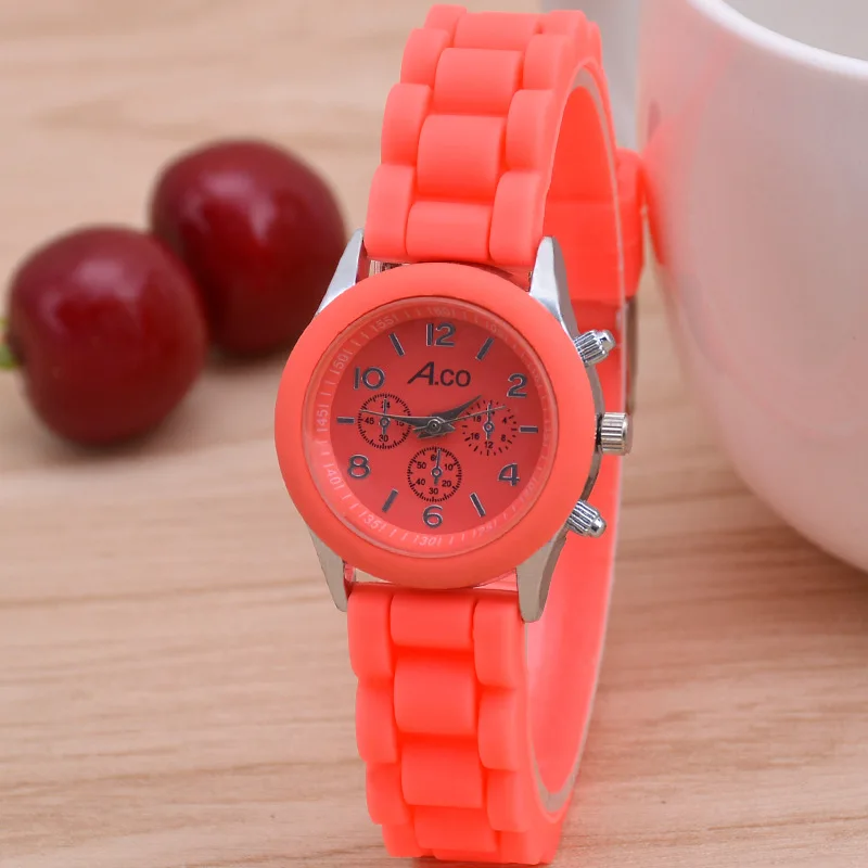 2022 New Geneva Leisure Fashion Fashion Belt Women's Watch South Korean Student's Simple Temperament Silicone Women's Quartz Wat