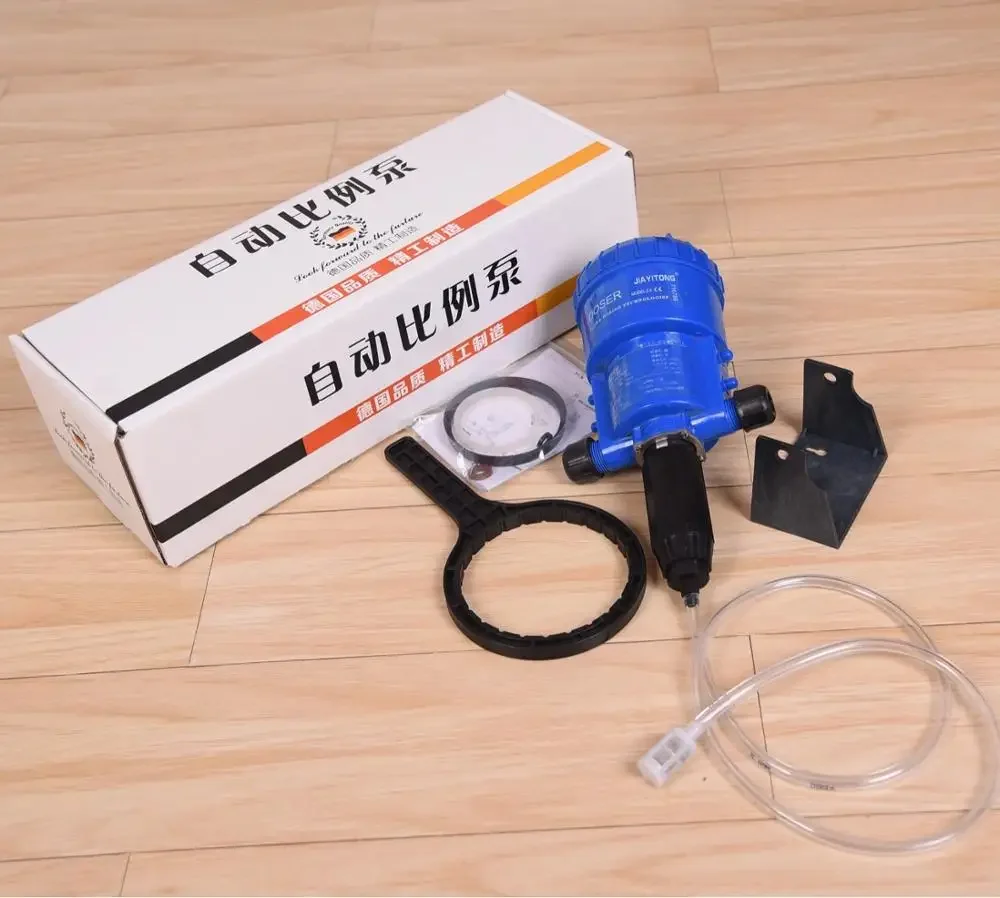 Автоматический дозатор с питанием от жидкости и воды сельскохозяйственный