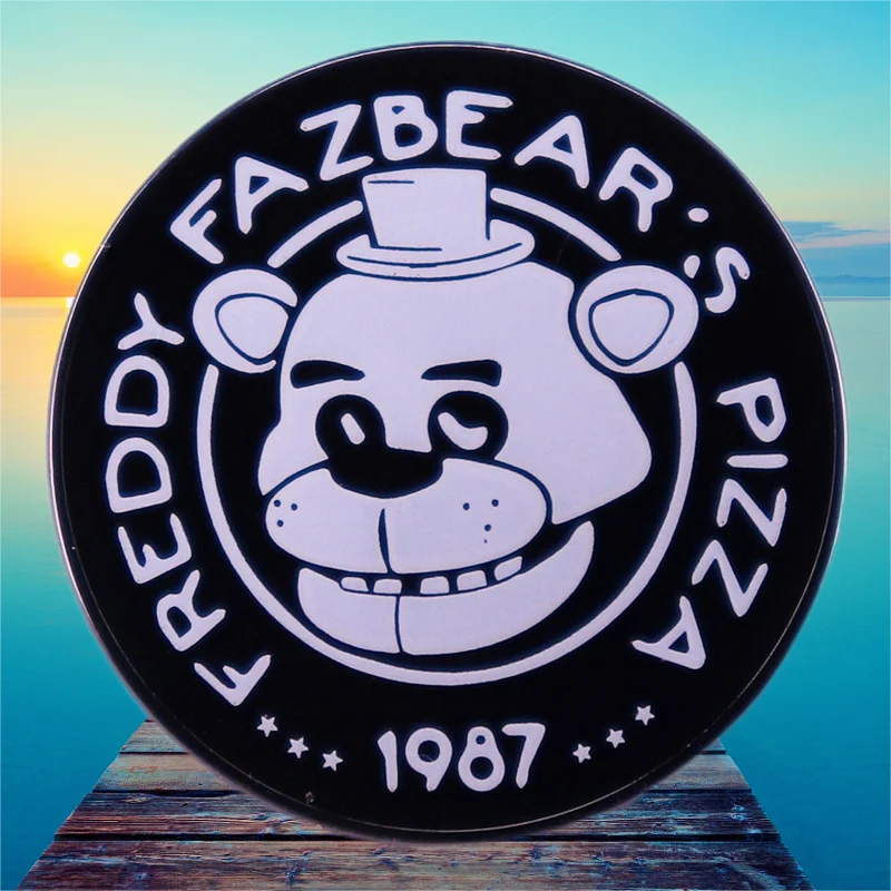 Игра ужасов злодей плюшевый мишка голова узор булавка круглый значок