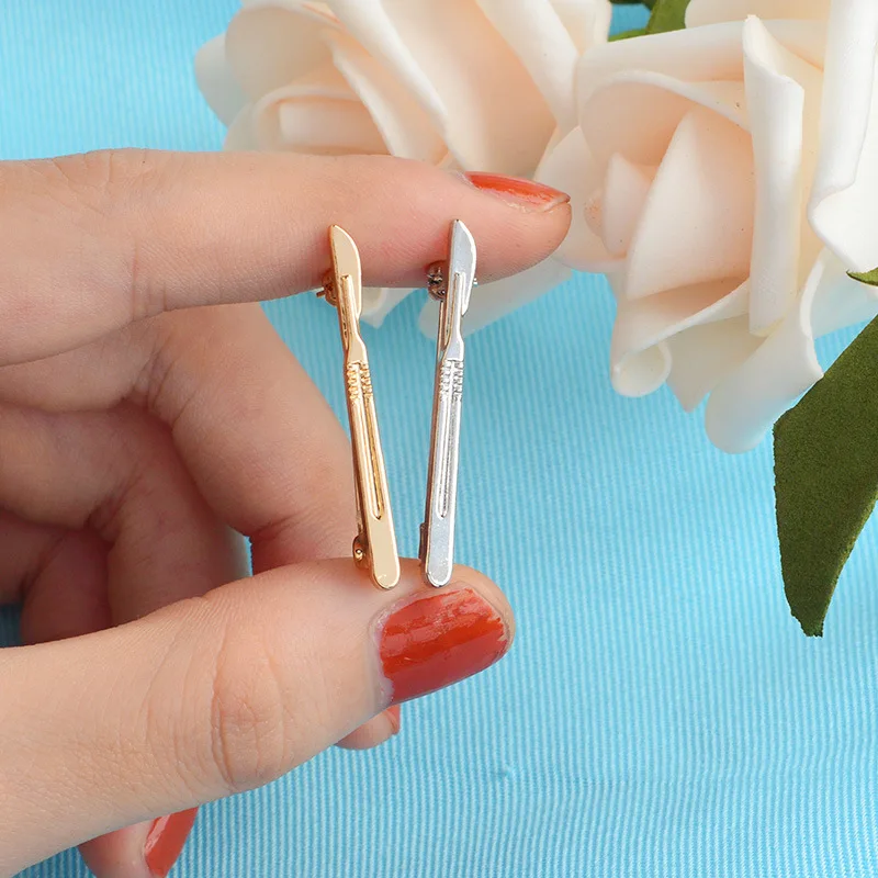 

Alloy Medical Device Brooch Packing Collar Accessories Scalpel Brooch Accessories Lapel Pin