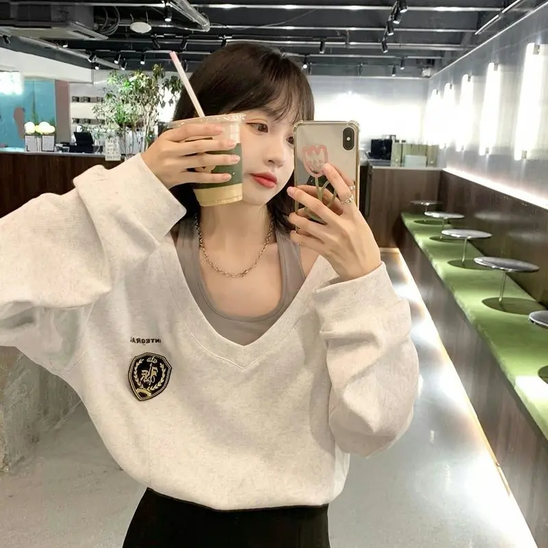

SABINAX Fake Two Short Style Hoodie Female Spring Autumn Thin Korean Design Sense Niche V-neck College Woman Loose T-shirtt