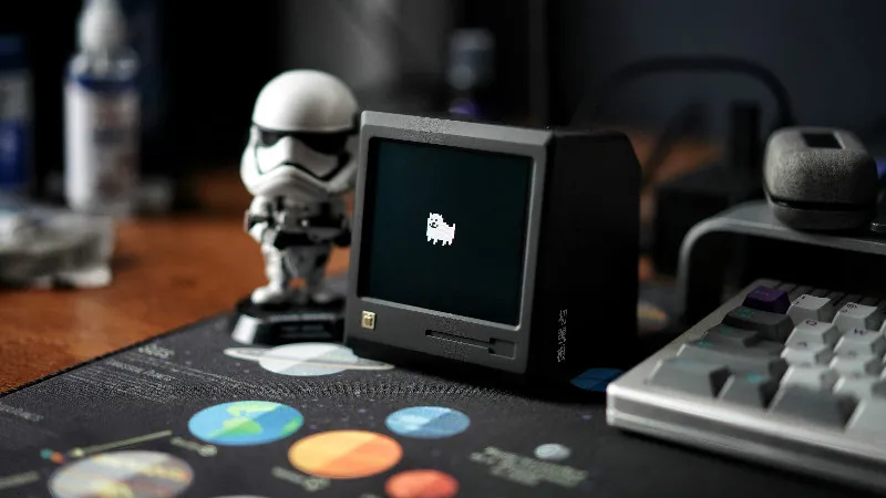 

Cary_Works ViewEdge R2 Retro Small TV Computer External Screen Display
