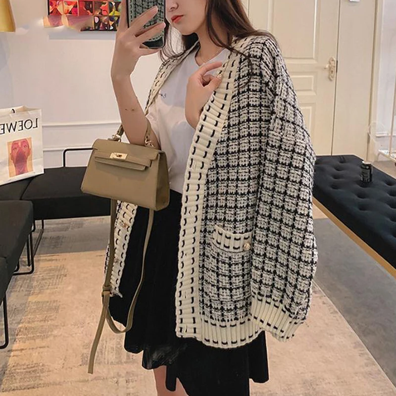 

Korean Loose Plaid Knitted Cardigans Sweater Women V-neck Long Sleeve Pocket Coat Ladies 2021 New Streetwear Female Tops