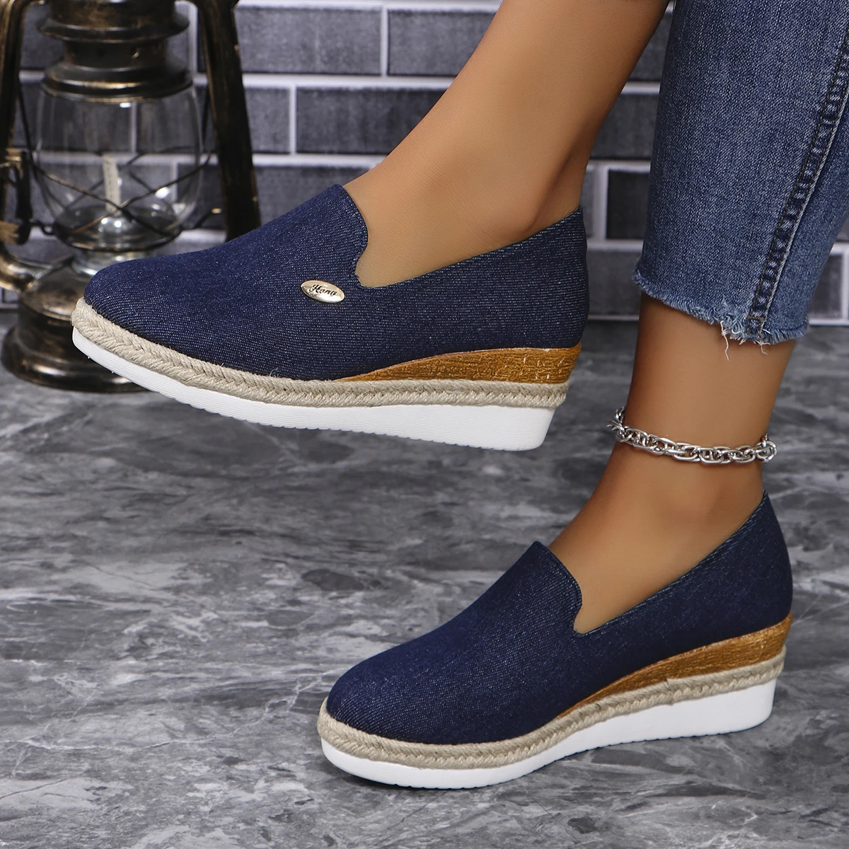 Женские балетки на танкетке