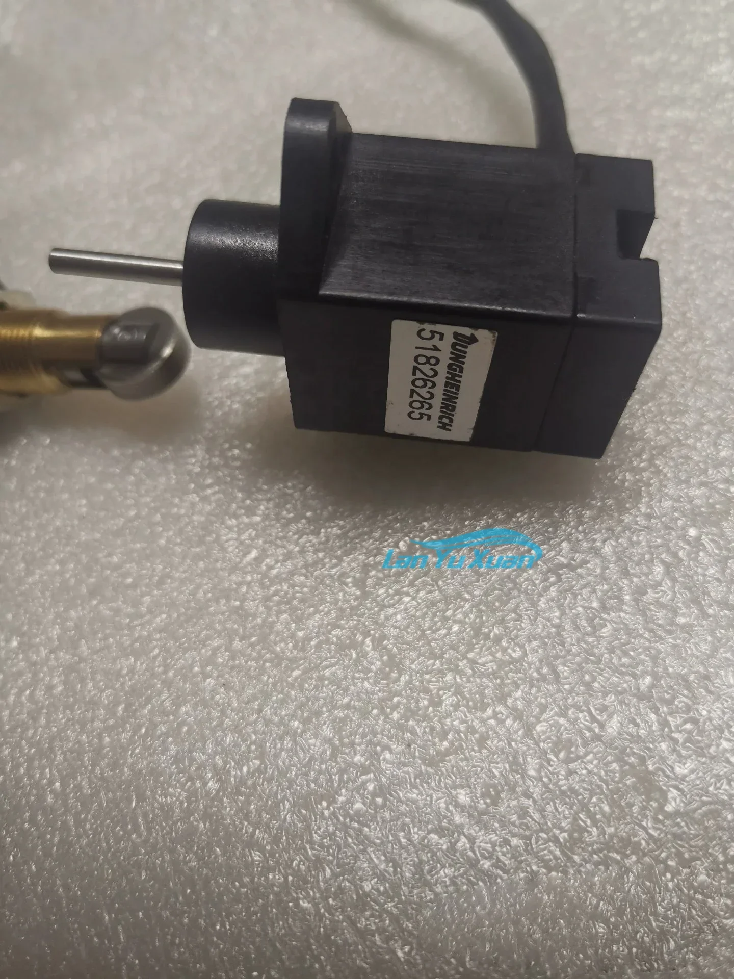 Оригинальные запасные части для промышленного вилочного погрузчика Jungheinrich 51844573