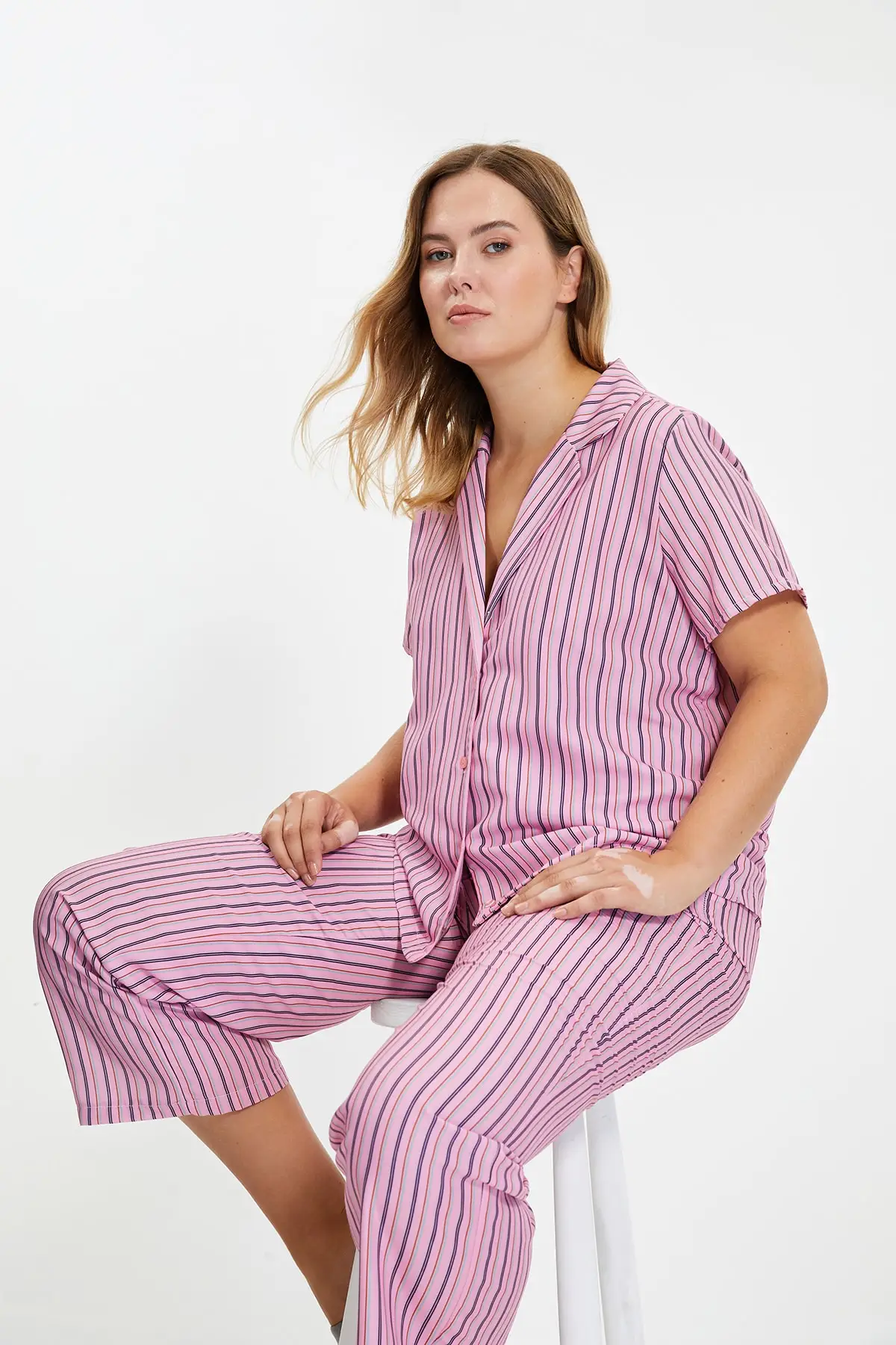 

Trendyol Striped Woven Pajamas set THMAW22PT0206