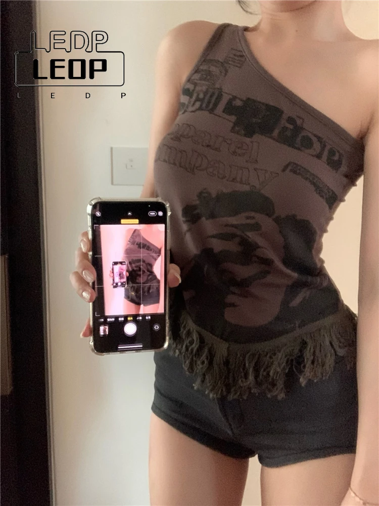 

LEDP Retro Alphabet Print Camisole Women's Summer New Outerwear Hot Girl Pure Desire Sexy Tight-fitting Inner Top Y2k Top Women