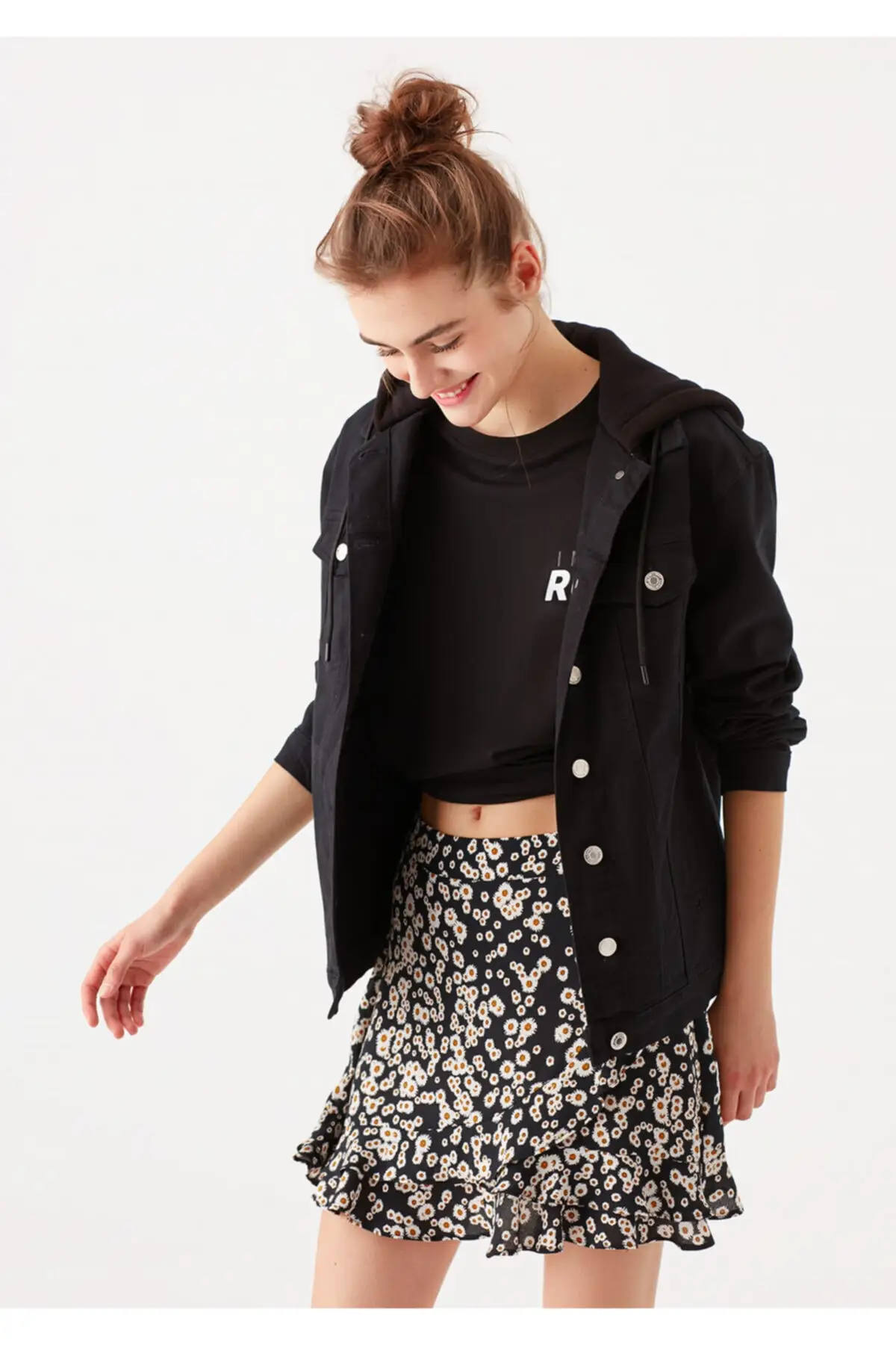 

Женская модная джинсовая куртка, черная джинсовая куртка со снегом