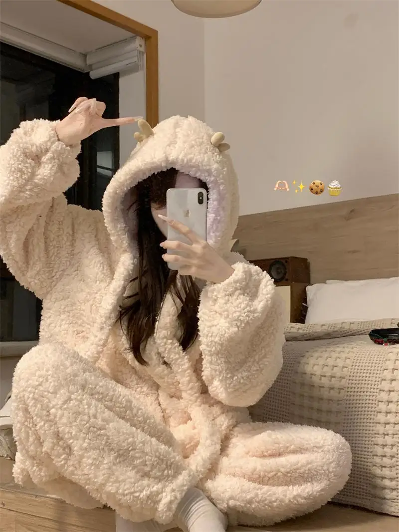 Пижамы из кораллового флиса женские осенне-зимние новые корейские пижамы