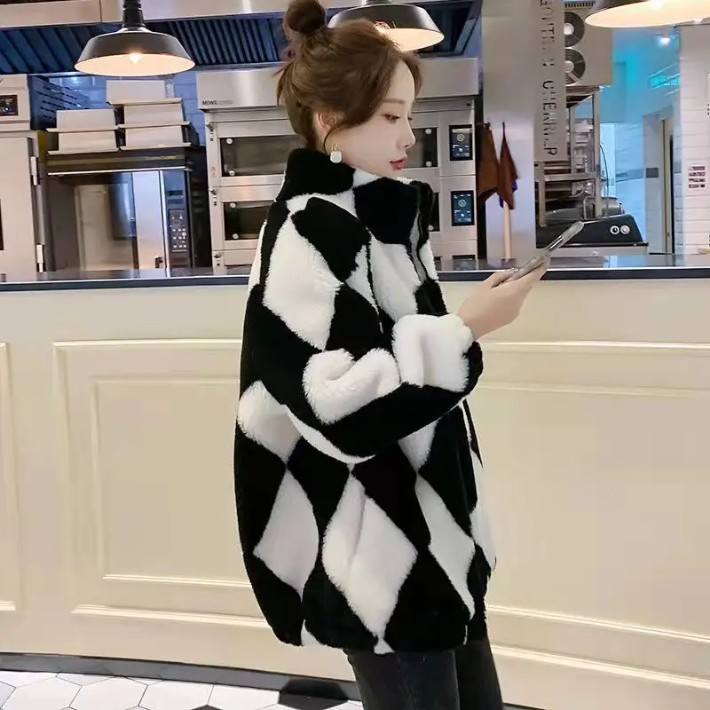 2022 Winter New Japanese and Korean Women Wear Loose, Fashion, Casual, Versatile and Cotton Thick Warm Lamb Fur Grass Top Coat