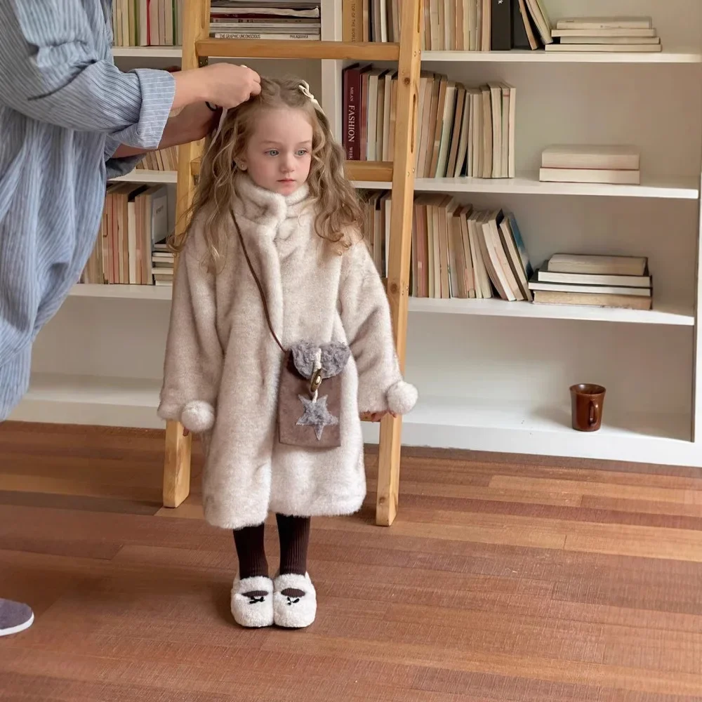 Пальто для девочек новинка 2024 зимняя детская одежда утепленное теплое меховое