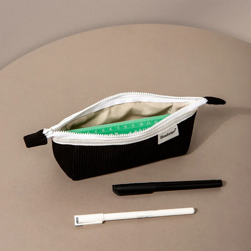 Сумка для макияжа канцелярские принадлежности серия внедорожников космических