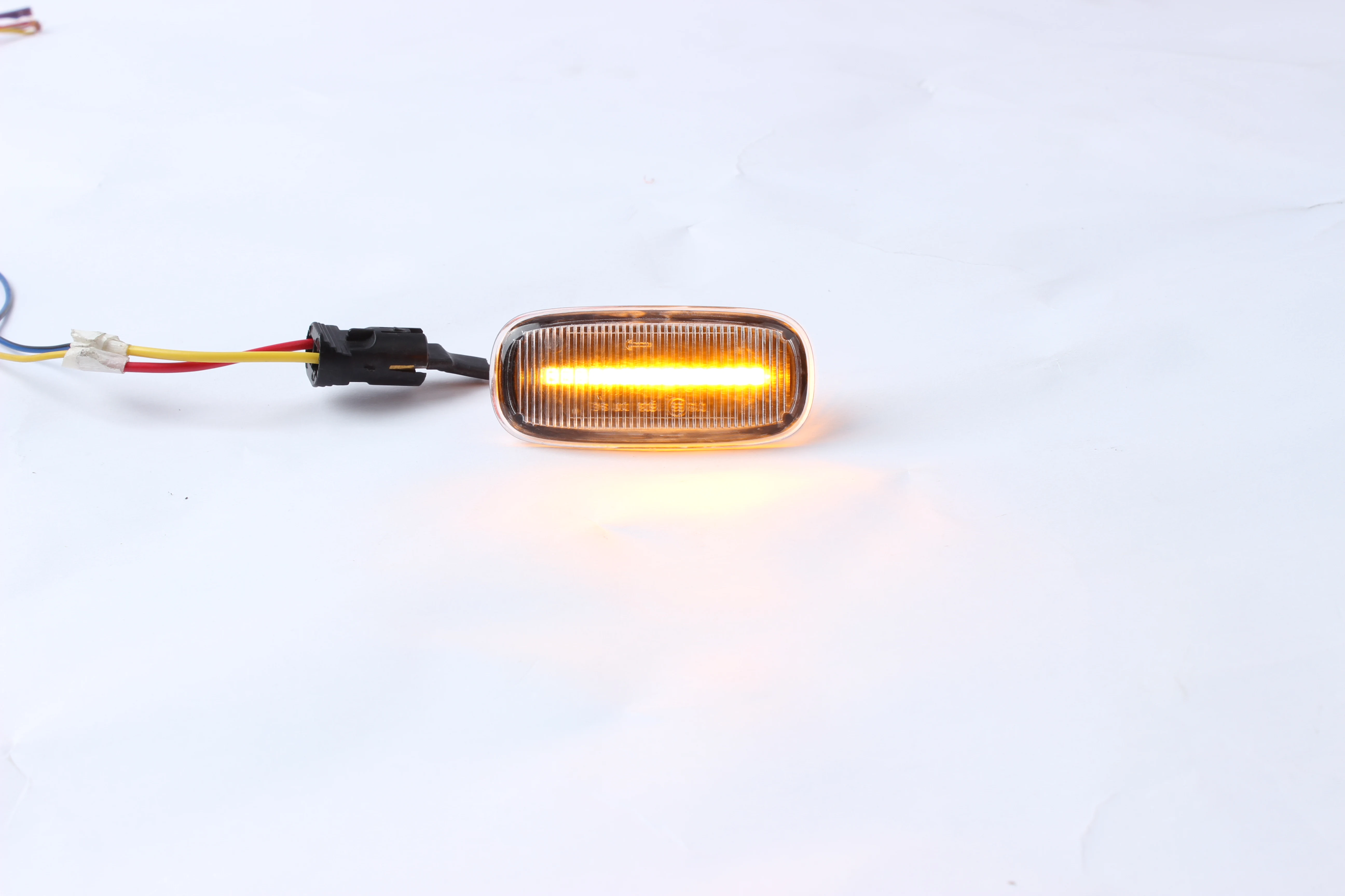 

2X LED Dynamic Side Marker Turn Signal Lights Indicator Lamps TT 8N A2 For Audi A3 8L 1996-2003 A4 B5 1995-2000 A6 4B C5 A8 4D